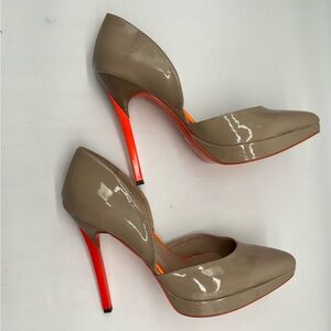 2 Lips Too Women's Stiletto Heels, 10 Beige Orange Size 10.